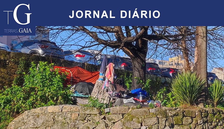 Sem-Abrigo em frente ao Pavilhão das Pedras