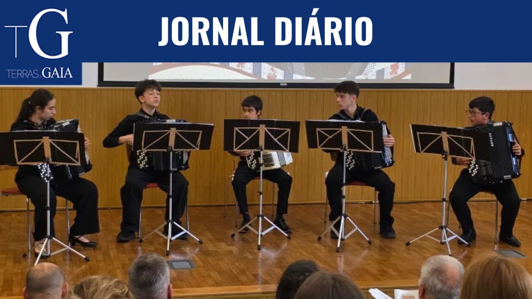 Jovens acordeonistas da AMVP brilham em Alcobaça