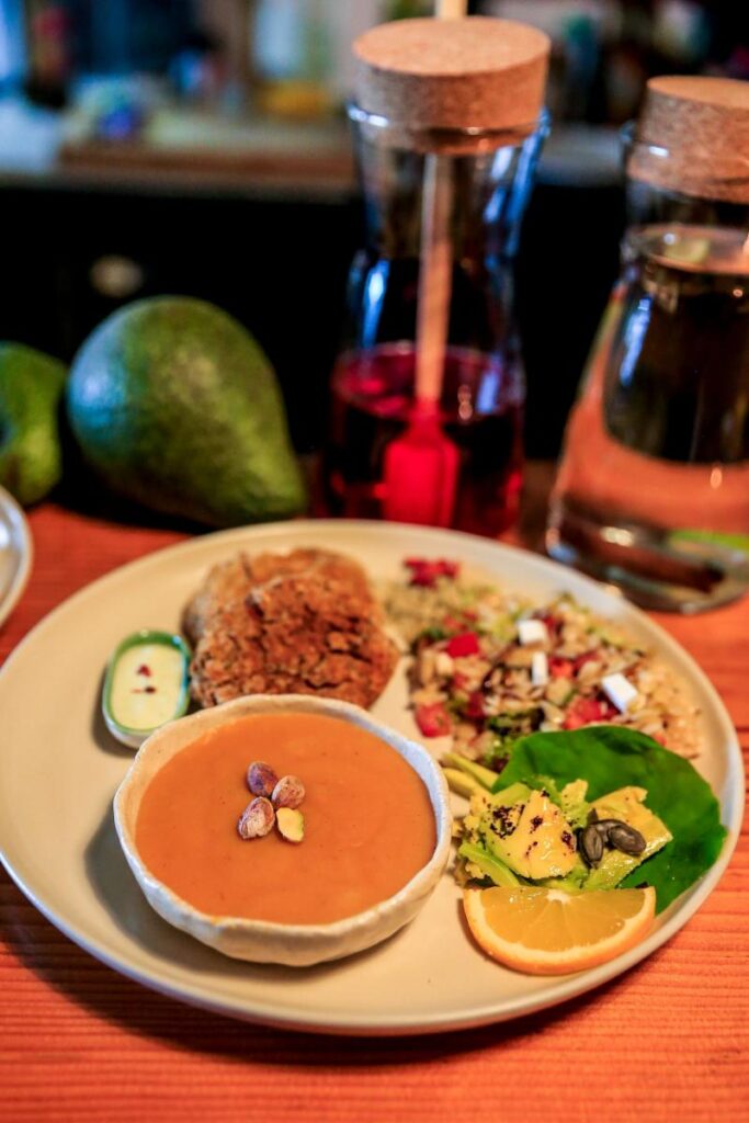 Comida do mundo, vegan e acessível, no Beija-flor Cantine, em Gaia 1 38942467 BINARY GI06112020ARTURMACHADO000075